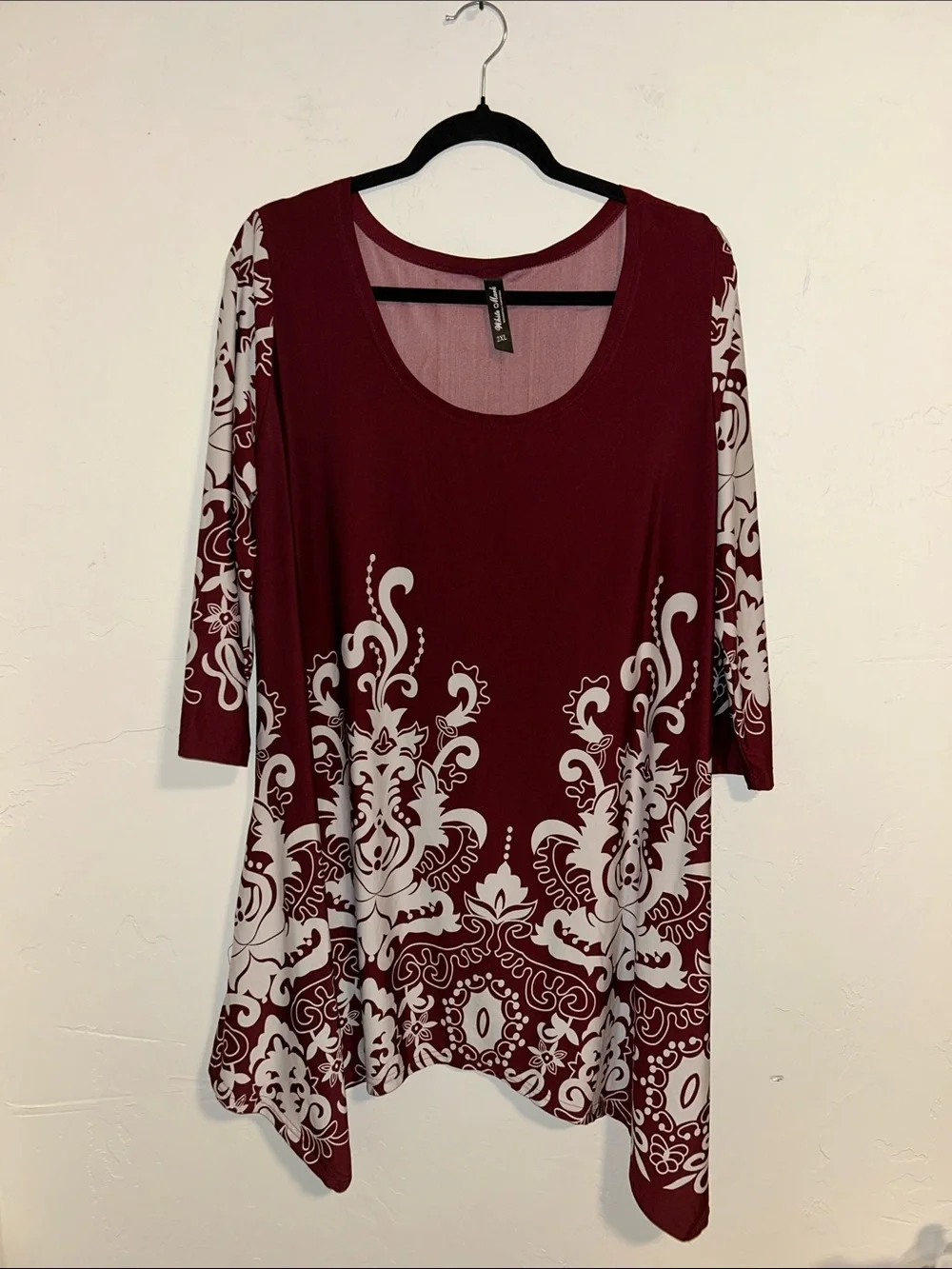 White Mark 2 XL Yanette Polyester Spandex tunic Damask Paisley Style Print